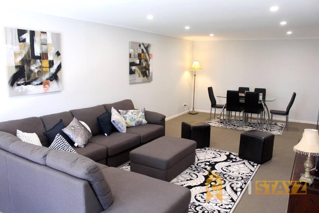 Comfortable & Spacious -2Bd 2Bth - Braddon Apartman Canberra Kültér fotó